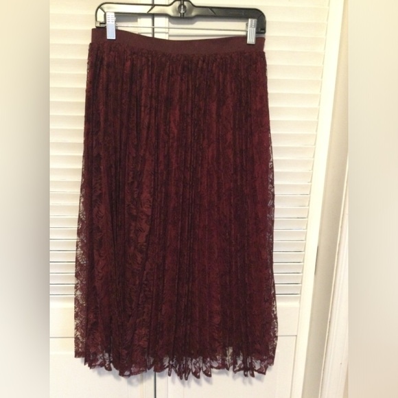 Pink Martini Dresses & Skirts - Pink Martini Burgundy Pleated Lace Skirt, Size S